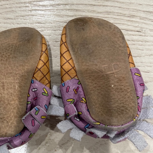 FRESHLY PICKED SPRINKLES SHOES SIZE 3 BROWN PURPLE - Picture 4 of 5